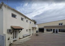 Devanture de Pompes Funèbres et Marbrerie Camarguaise - Dignité Funéraire