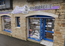 Devanture de Pompes Funèbres Marbrerie Clément-Guiton