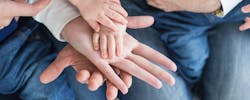 Doit-on informer nos proches de la souscription d’un contrat obsèques ?