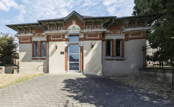 Photographie Funérarium de Pompes Funèbres Caton de Jargeau