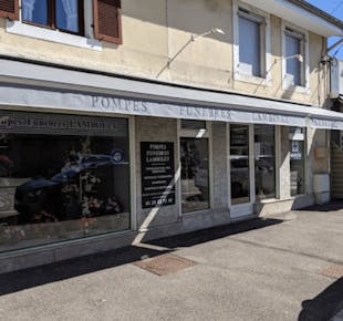`photo de l'établissement de ${name}`
