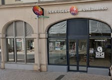 Devanture de Pompes Funèbres Générales