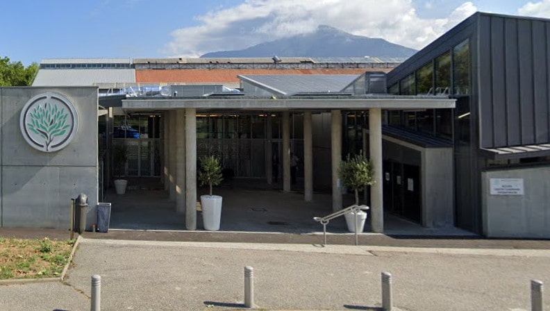 `photo de l'établissement de ${name}`