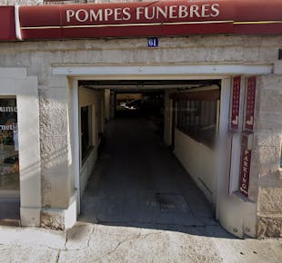 `photo de l'établissement de ${name}`