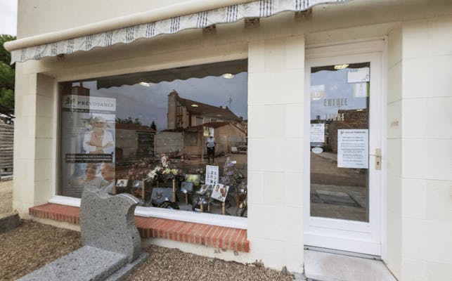 Photographie de Pompes Funèbres Caton de Jargeau