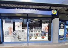 Devanture de Pompes Funèbres Roc-Eclerc
