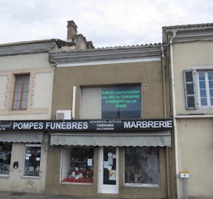 `photo de l'établissement de ${name}`