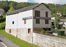 Devanture de Pompes Funèbres Mozet Cornard