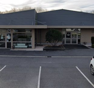 `photo de l'établissement de ${name}`