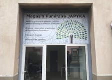 Devanture de Magasin funéraire Japyka