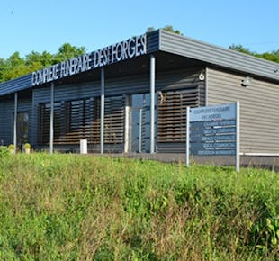 `photo de l'établissement de ${name}`