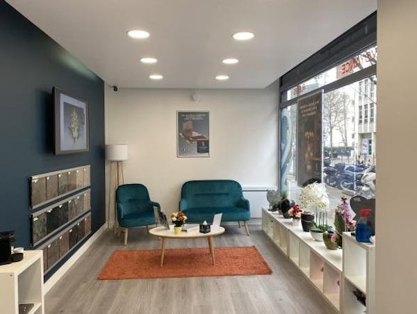 Photographie de la Pompes Funèbres de France 
 de Courbevoie