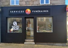 Devanture de Pompes Funèbres Générales