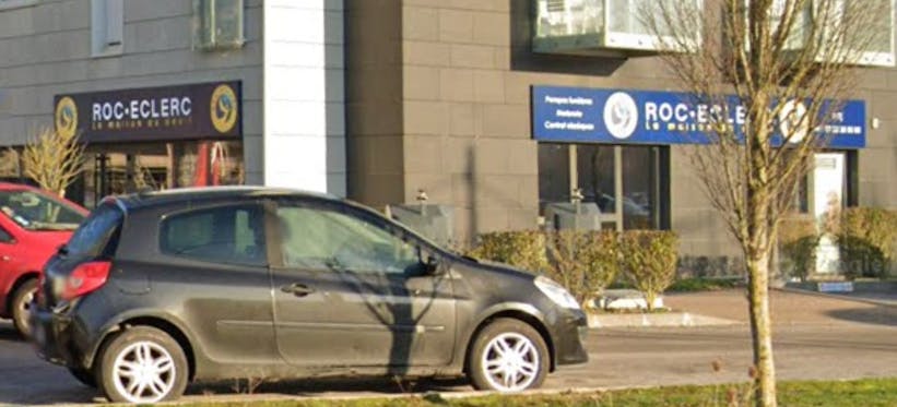 Photographie de la Pompes Funèbres Roc-Eclerc de Pont-de-Metz
