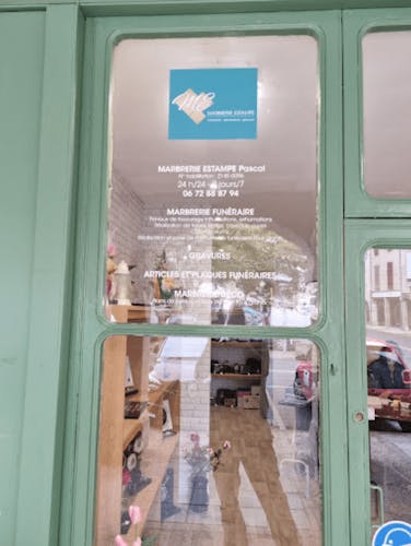 Photographie de l'Assistance Funéraire Estampe Centre Tarn de Réalmont