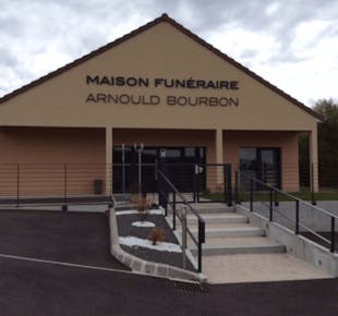 `photo de l'établissement de ${name}`