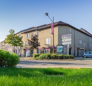 `photo de l'établissement de ${name}`