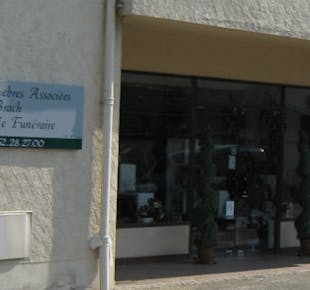 `photo de l'établissement de ${name}`