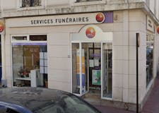 Devanture de Pompes Funèbres Générales