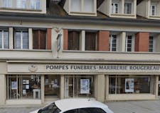 Devanture de Pompes Funèbres et Marbrerie Rougereau - Dignité Funéraire