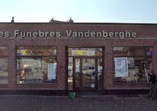 Devanture de Pompes Funèbres et Marbrerie Vandenberghe