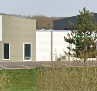 `photo de l'établissement de ${name}`