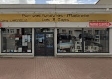 Devanture de Pompes Funèbres et Marbrerie des 2 Caps