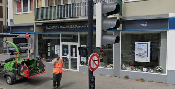 Photographie Pompes Funèbres et Marbrerie Jaumaux-Mazurier de Cherbourg-Octeville
