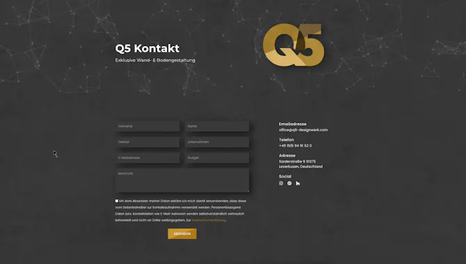 Gold/Schwarz gestaltetes Kontaktformular des Unternehmens Q5 - Werbemittel Handwerk, von der Meisterstück Agency aus Köln