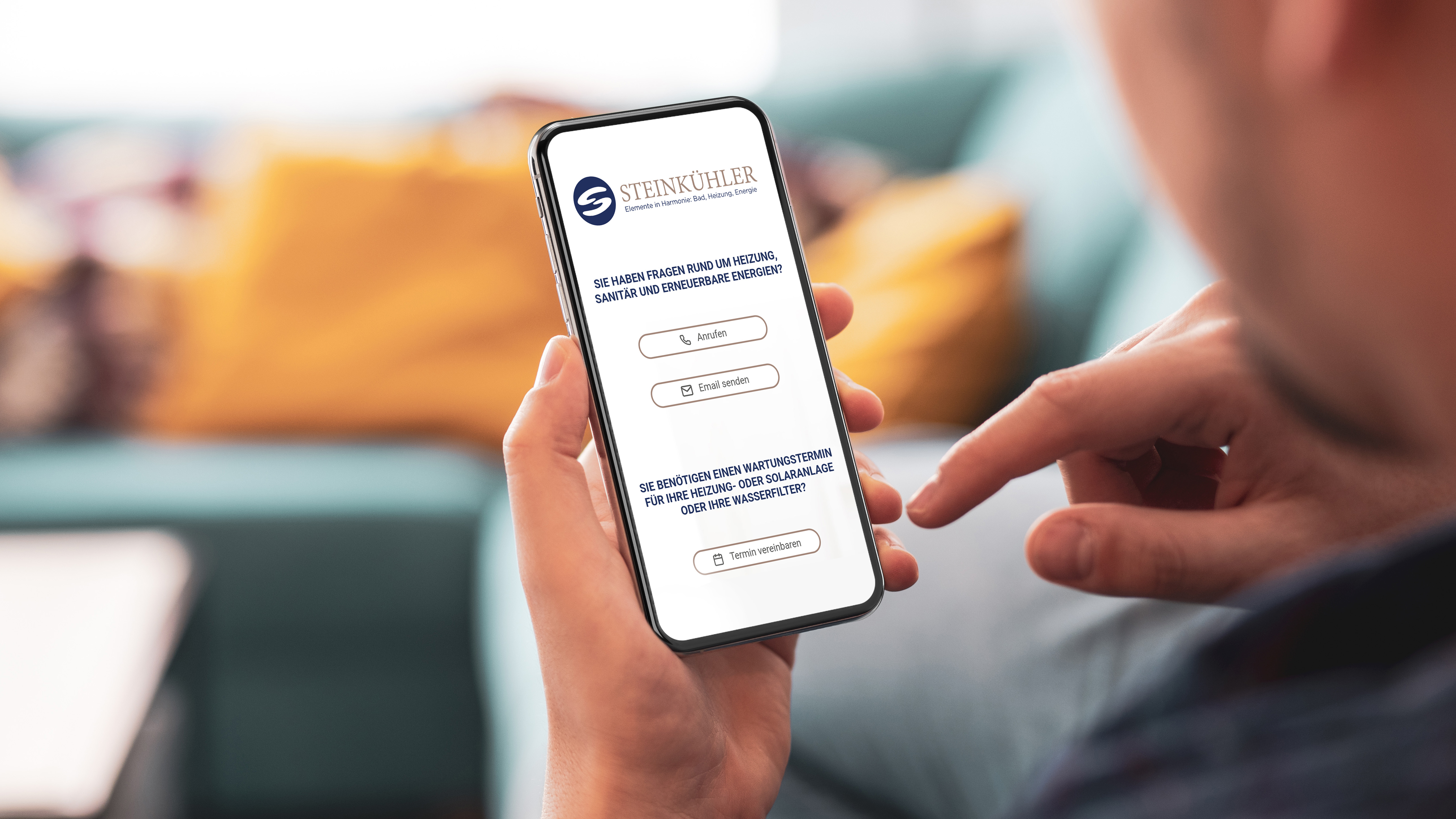 Kontaktanfrage auf einem Smartphone - Digitalisierung Handwerk von der Meisterstück Agency aus Köln.