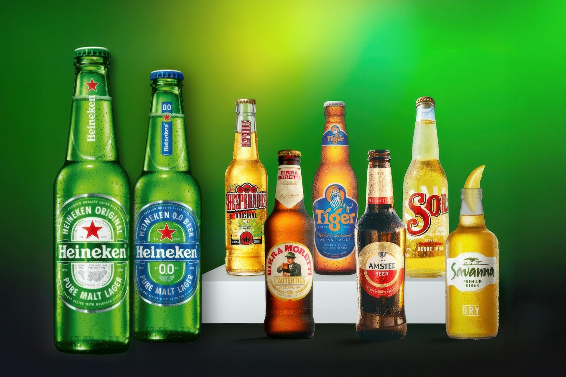 Flaschen von HEINEKEN-Marken für eine Meltwater-Kundenstory