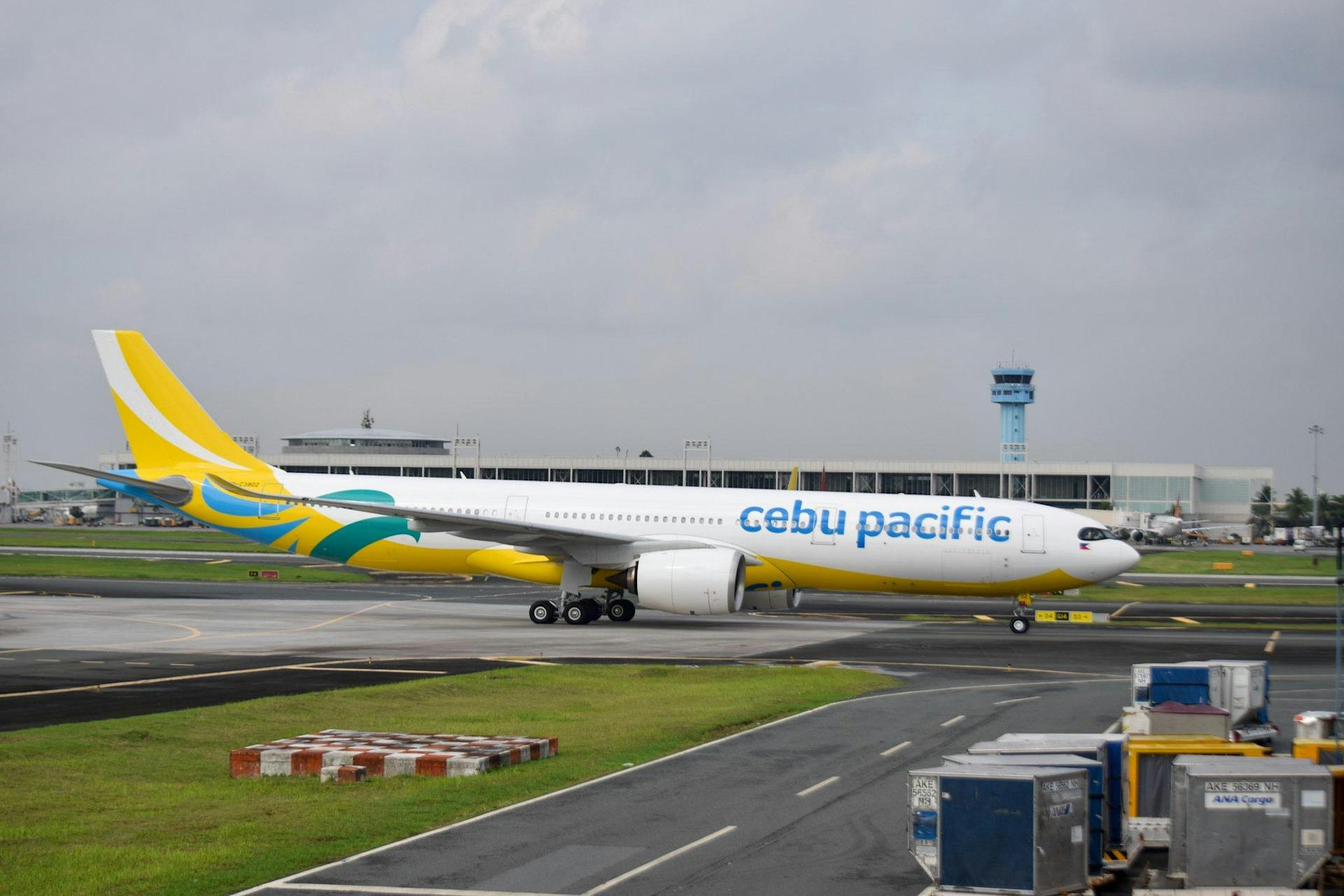 photo of a cebu pacific airplane