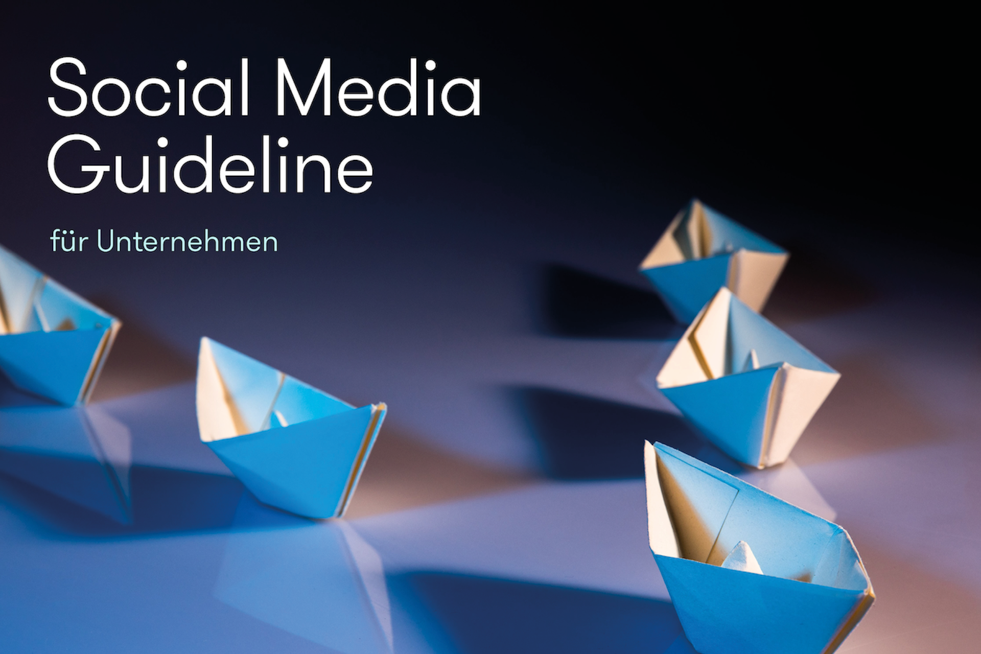 Social Media Guideline für Unternehmen Titelbild mit Papierschiffchen