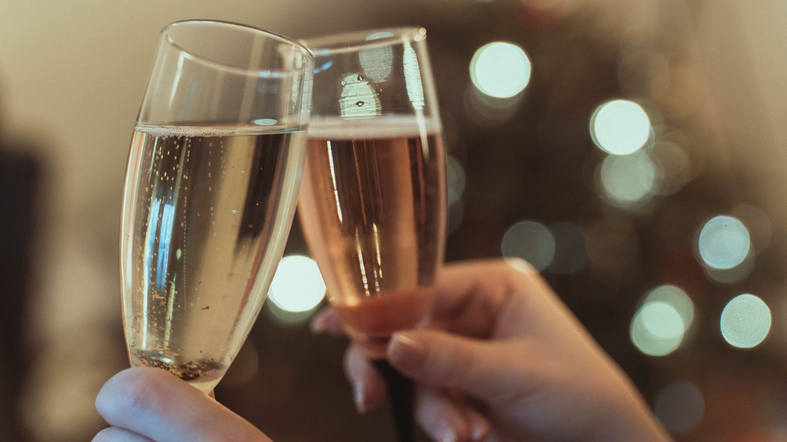 deux coupe de champagne 