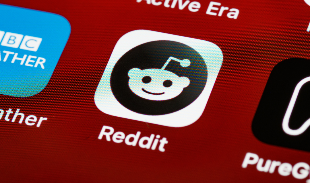 Icône de l'application Reddit sur téléphone
