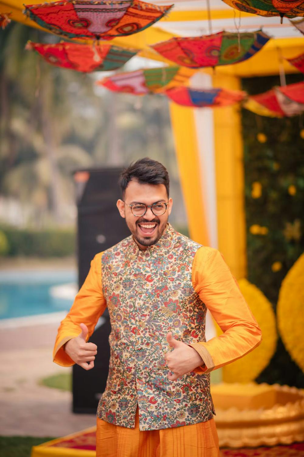 Groom captured candid while dancing in Haldi function pic
