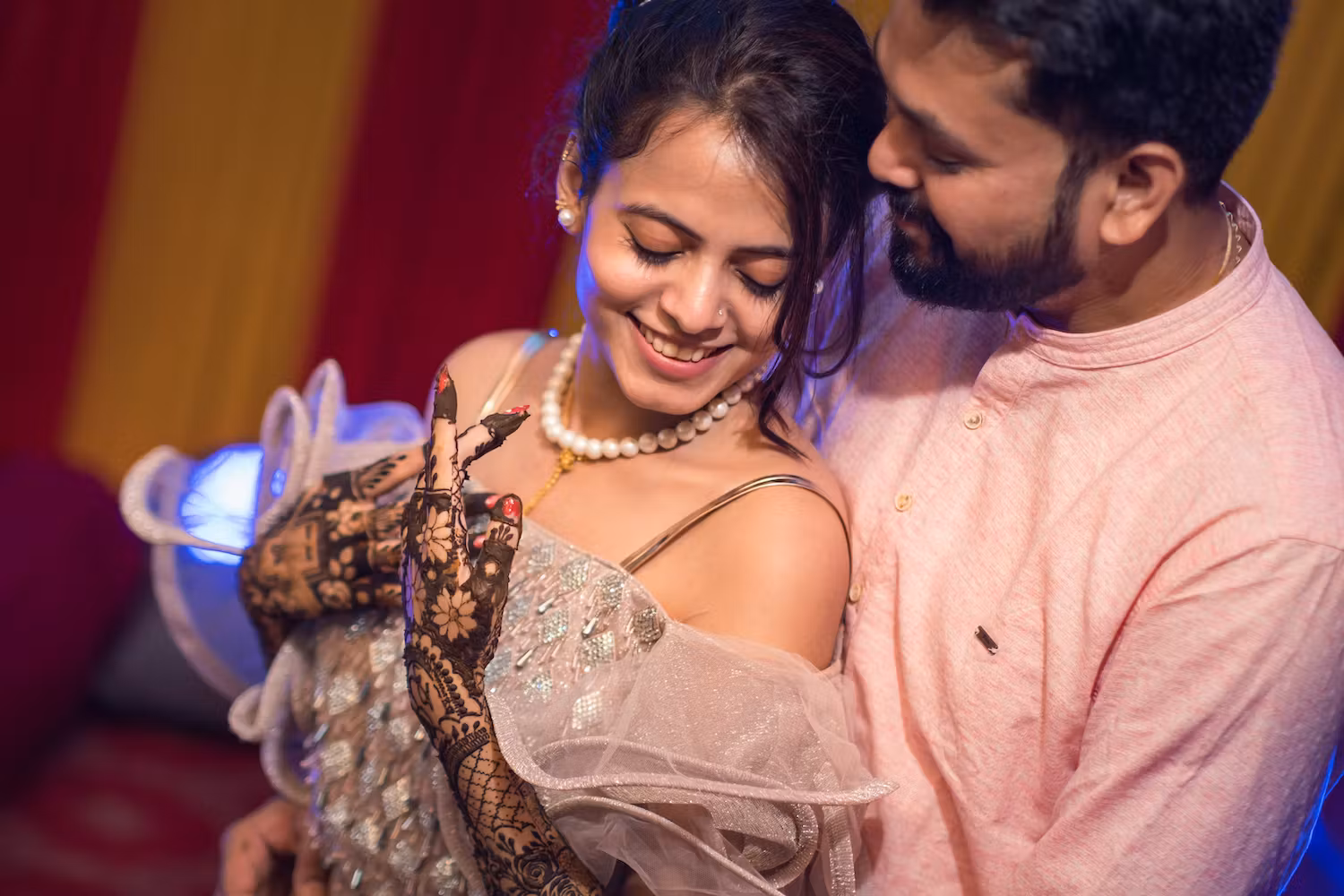 Couple candid photoshoot pic