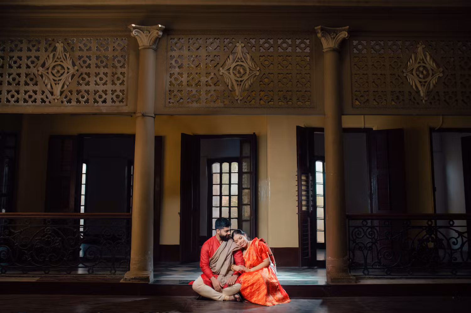 Couple posing for a romantic pre-wedding pic