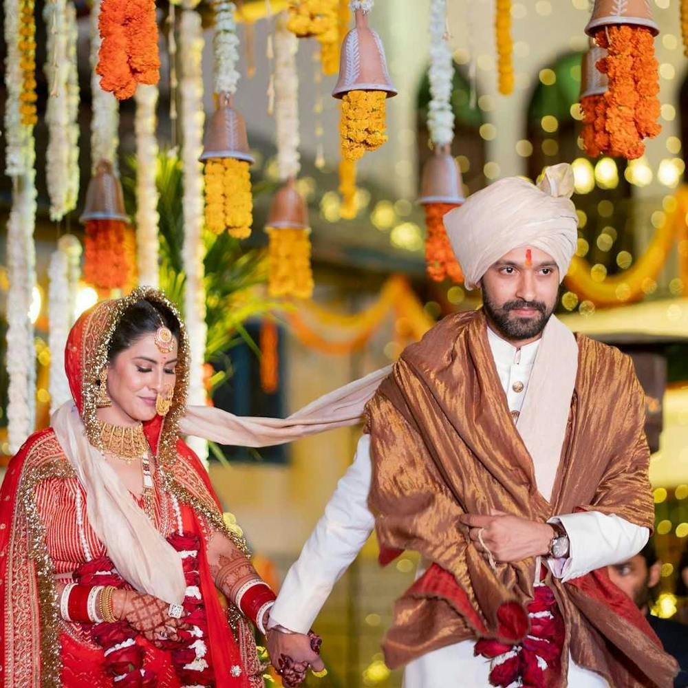 A lovely Bollywood couple wedding photo