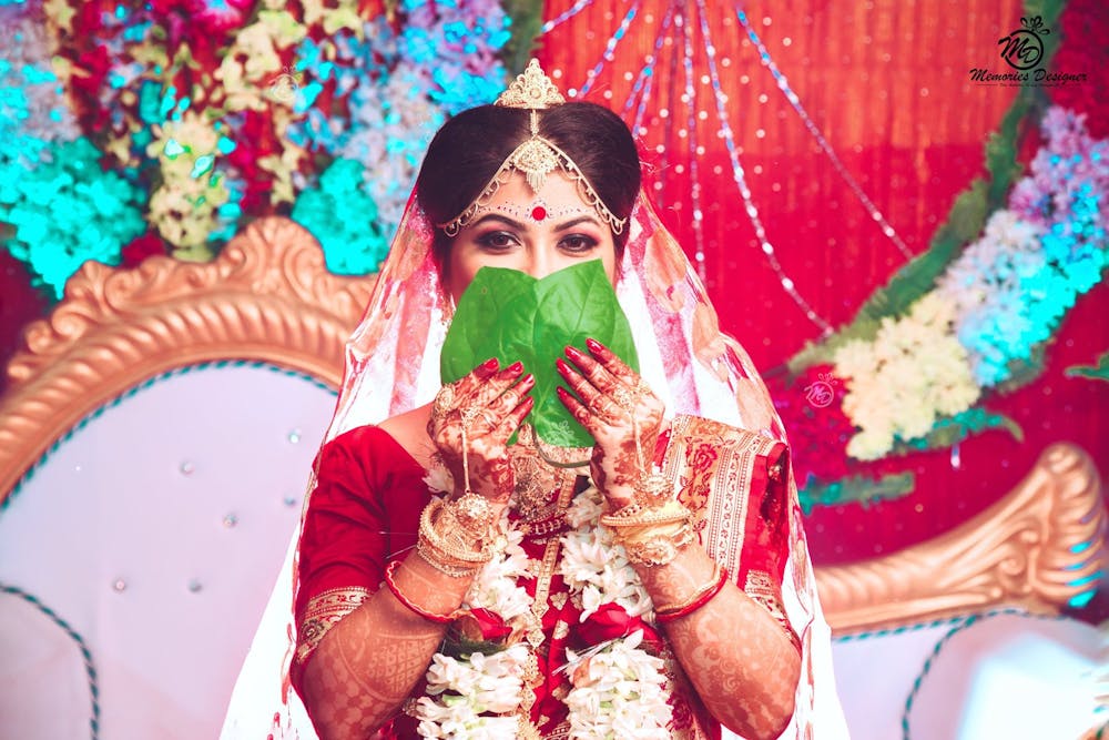 Subho Drishti photography poses for brides