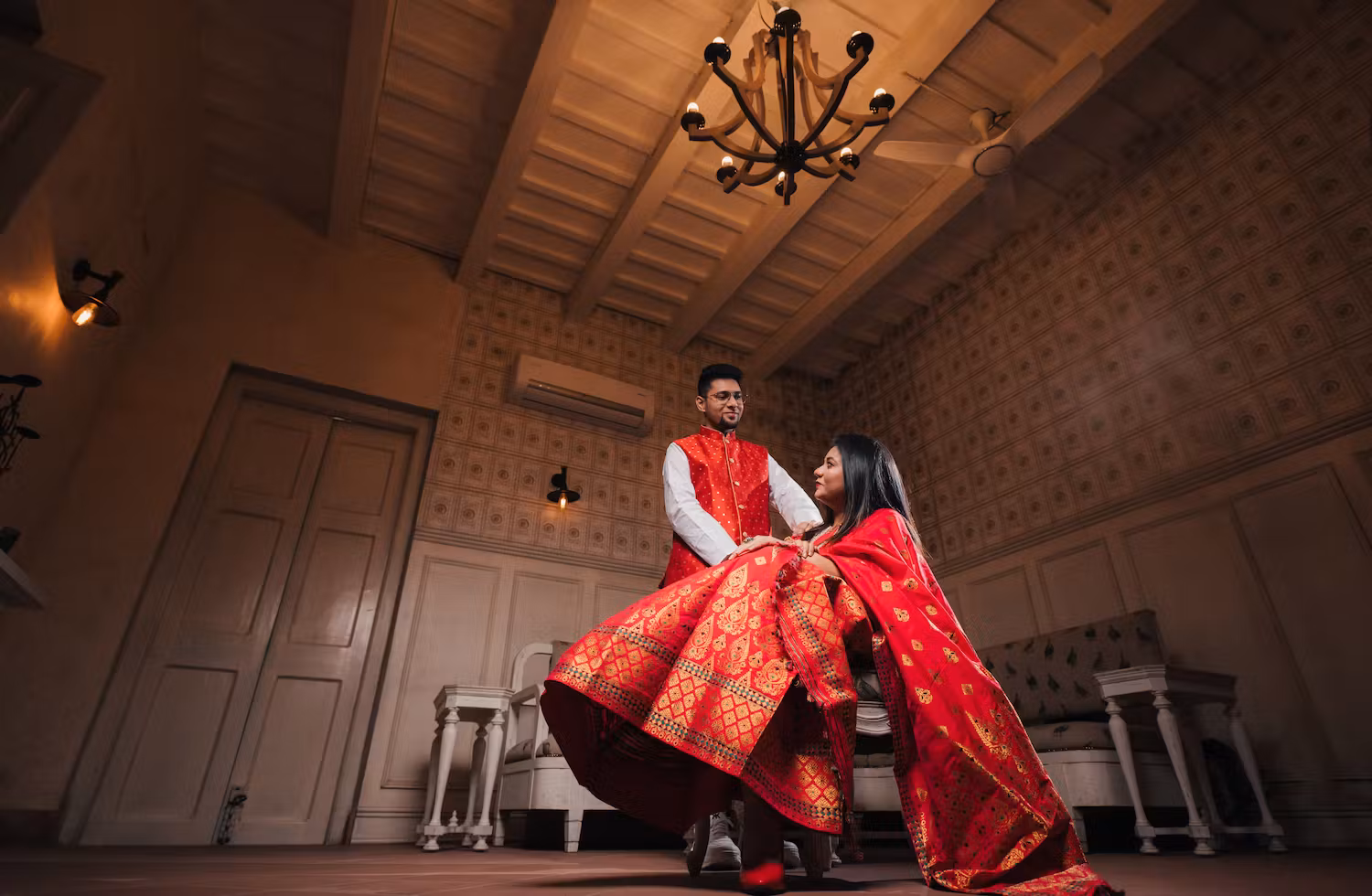 Unique pose of couple pic