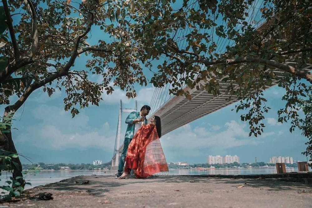 Couple wedding photograpy near Howrah Bridge