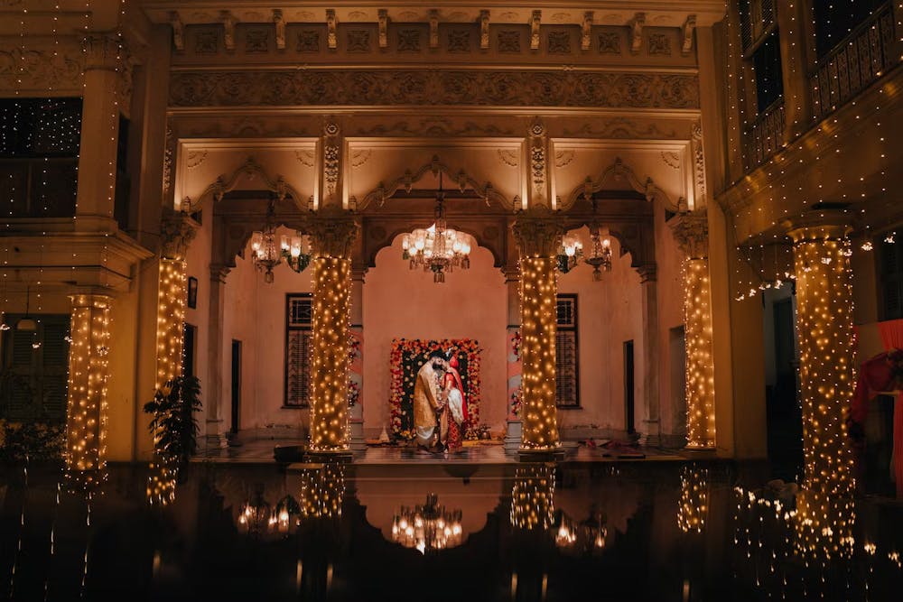 Dramatic pic of wedding couple