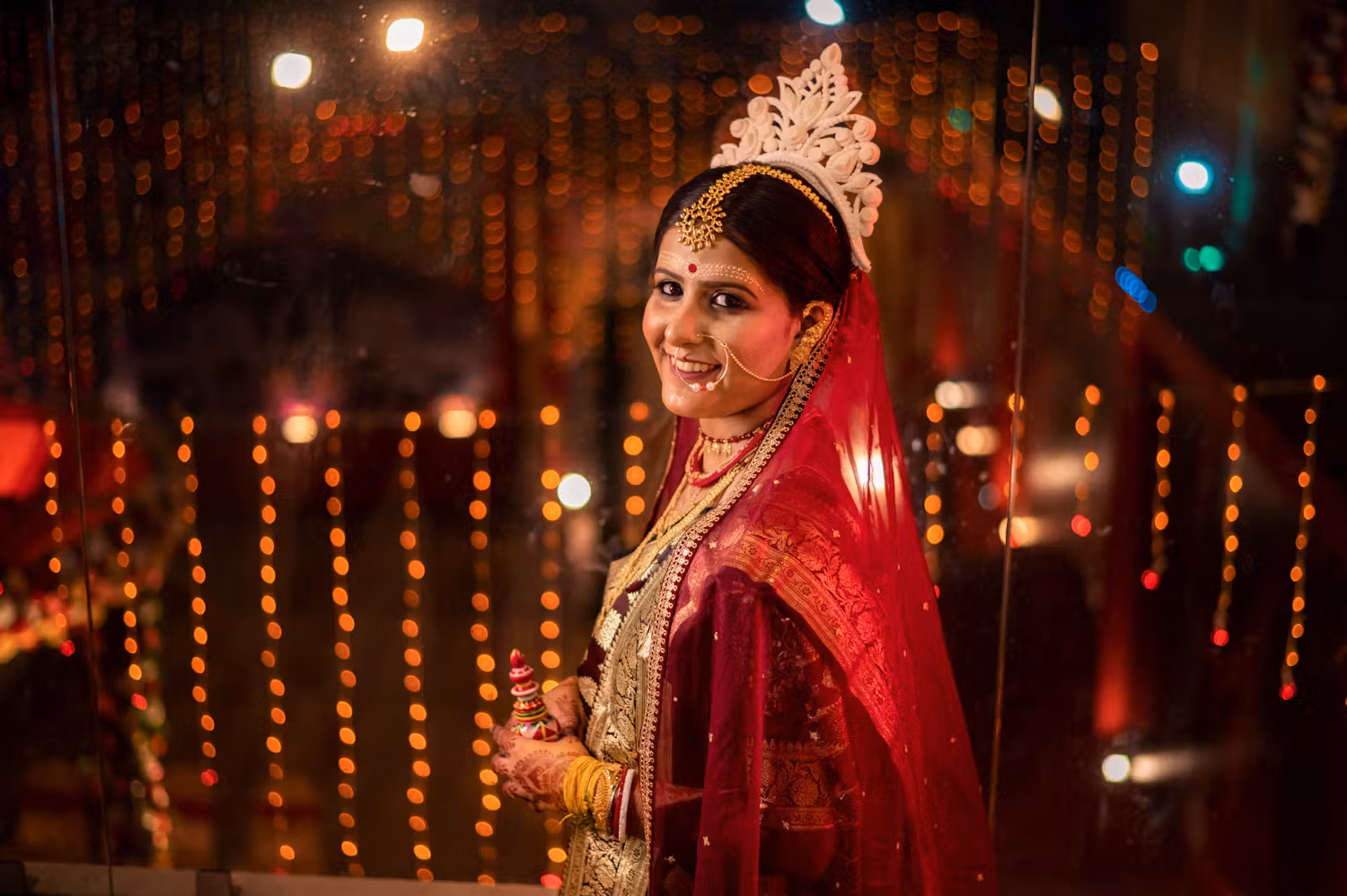 Portrait of Bengali Bride | Themed wedding photography | Memories Designer