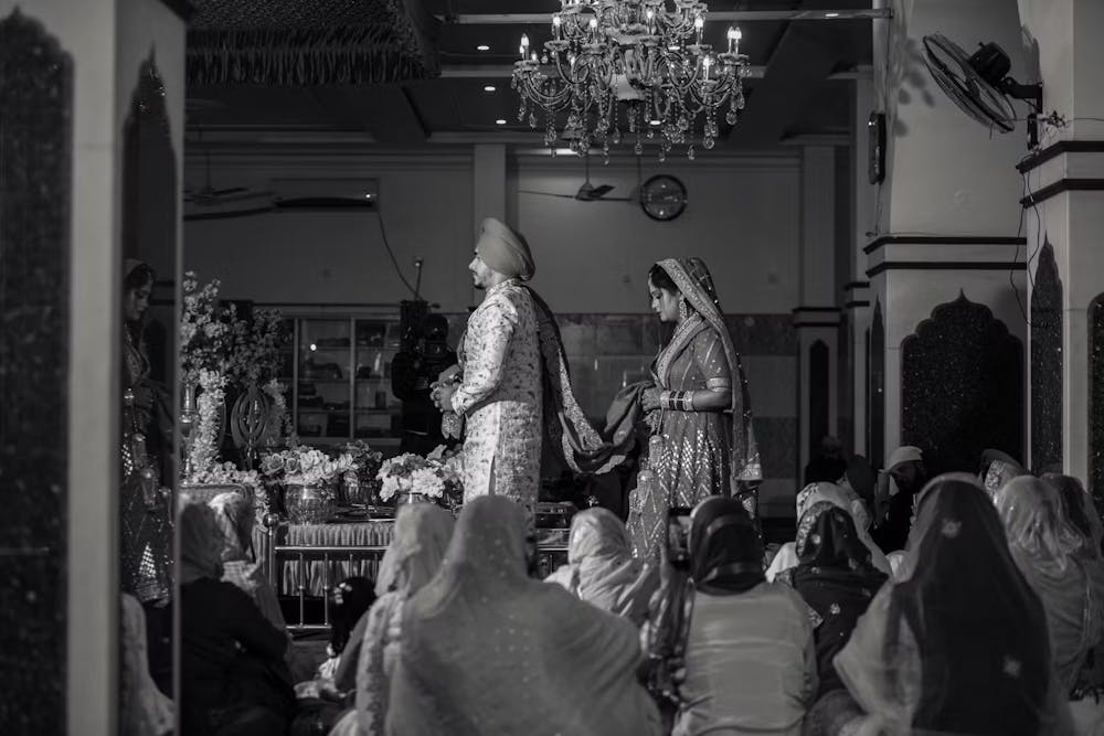 Black and white wedding photography of bride and groom | Themed wedding photography | Memories Designer