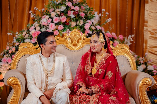 Muslim wedding couple pic