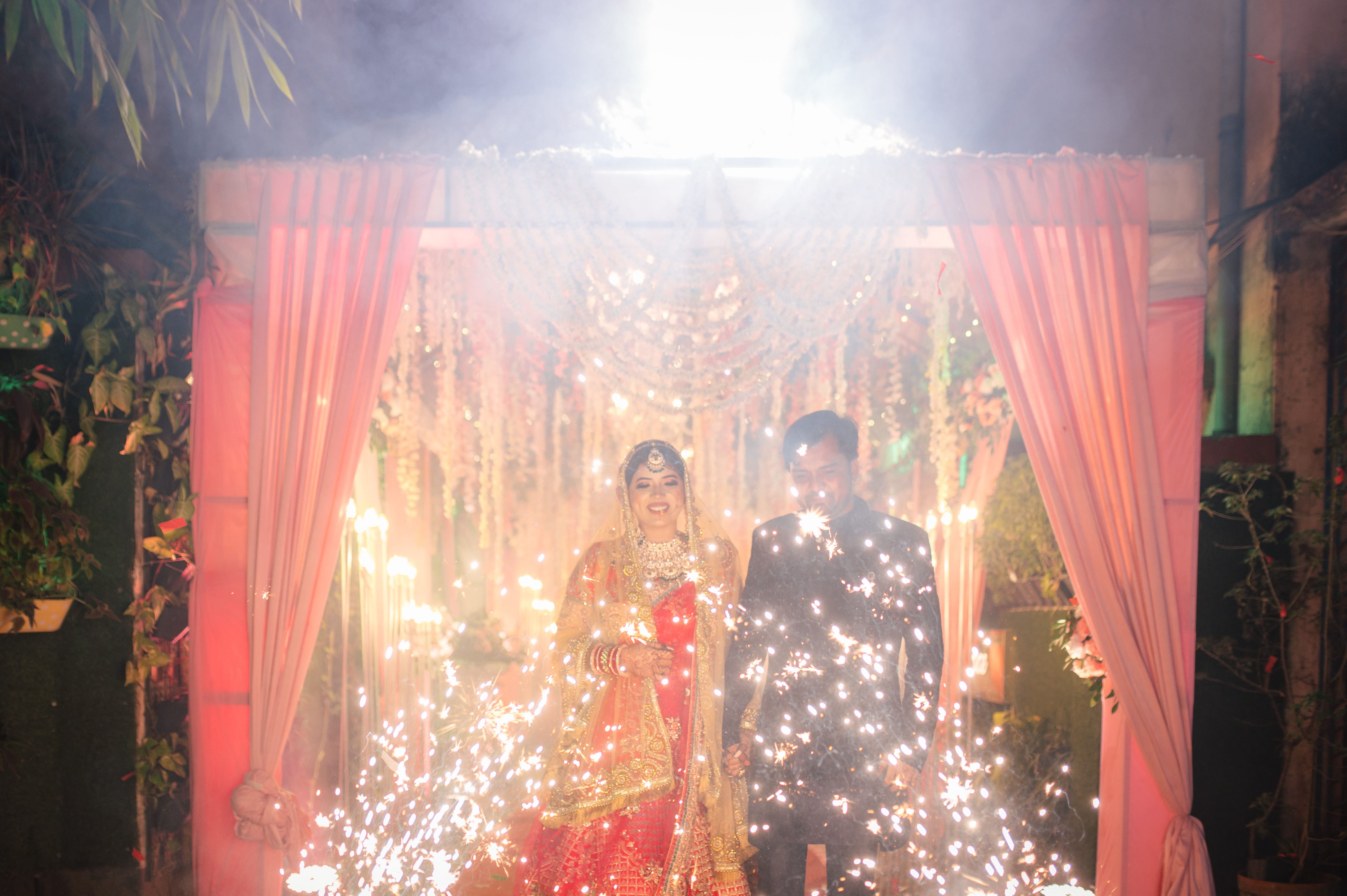 The grand entry of Muslim couple