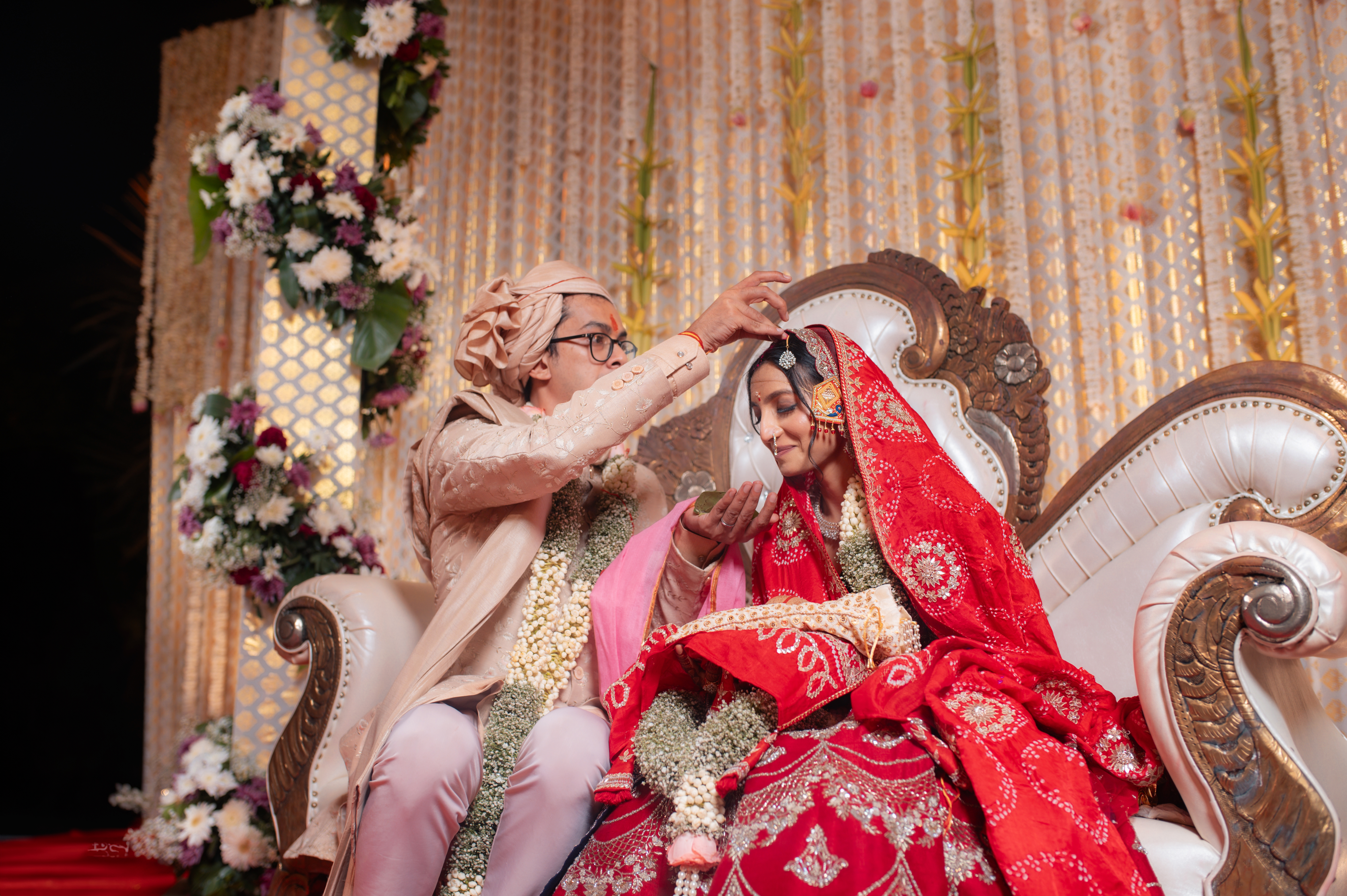 Wedding Indian Couple Photoshoot Poses