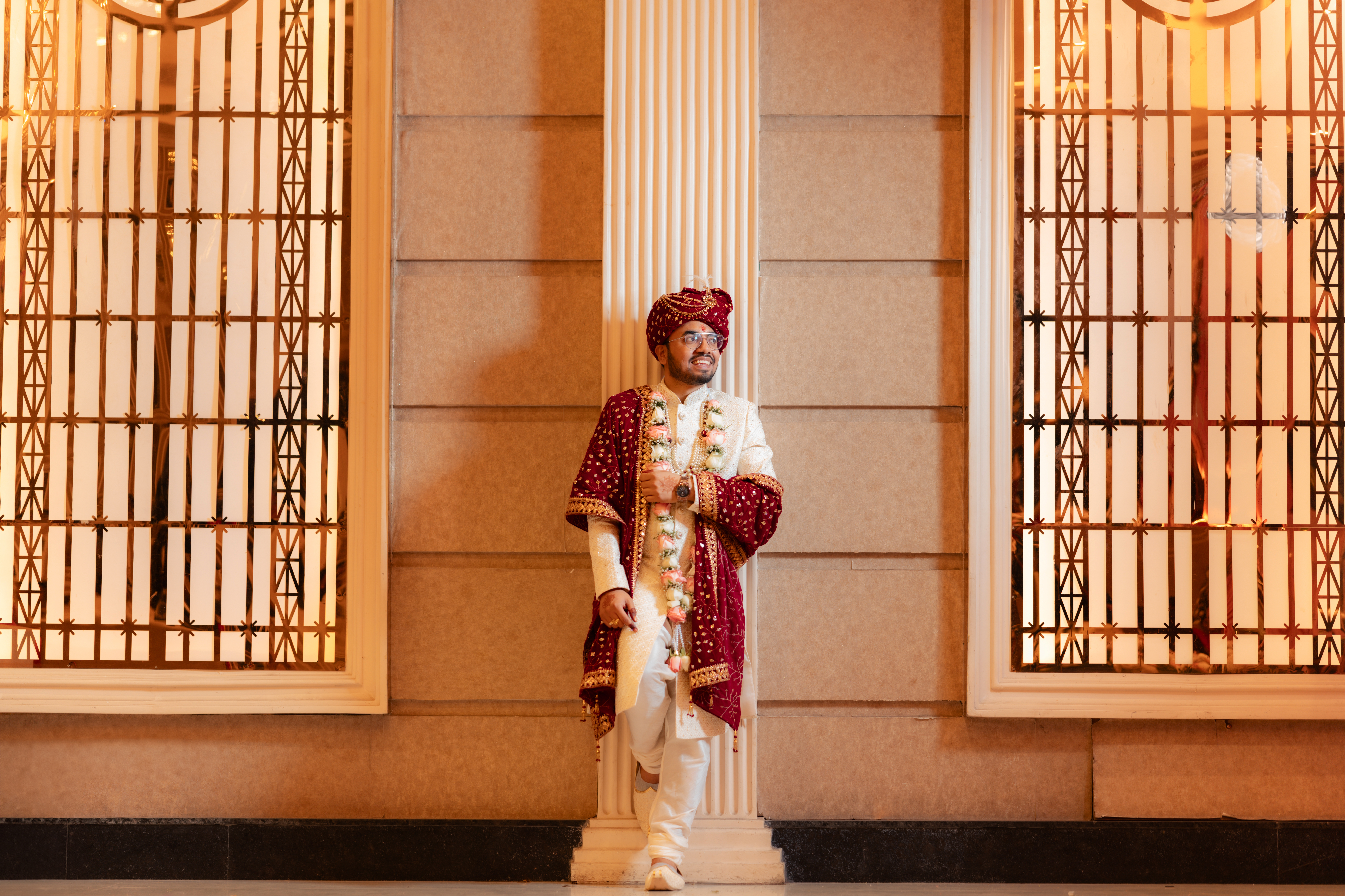 Indian Wedding Groom Poses Ideas