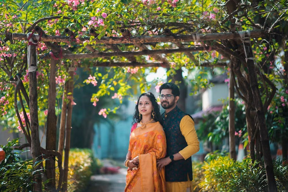 Florals theme in pre wedding shoot